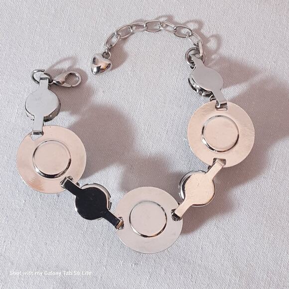 Chunky Snap Bracelet Silver Tone Chains Holding Rhinestones And Glass Cabochons - Picture 7 of 9